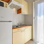 Rok 6 By Interhome Pula